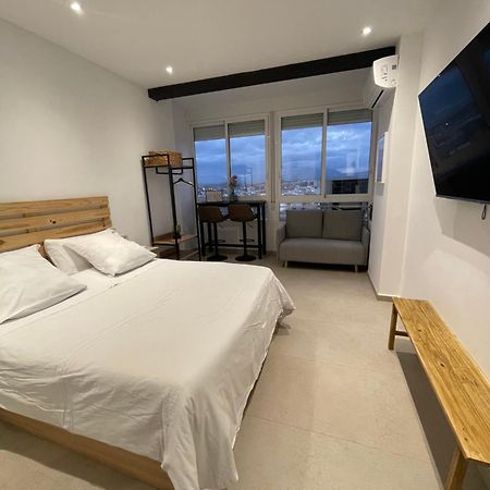 Sky Views Studio In City Centre Аліканте Екстер'єр фото