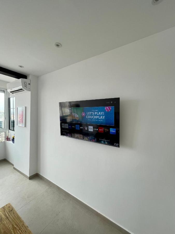 Sky Views Studio In City Centre Аліканте Екстер'єр фото