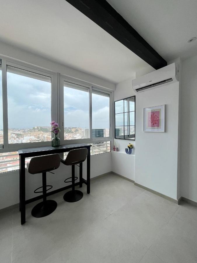Sky Views Studio In City Centre Аліканте Екстер'єр фото
