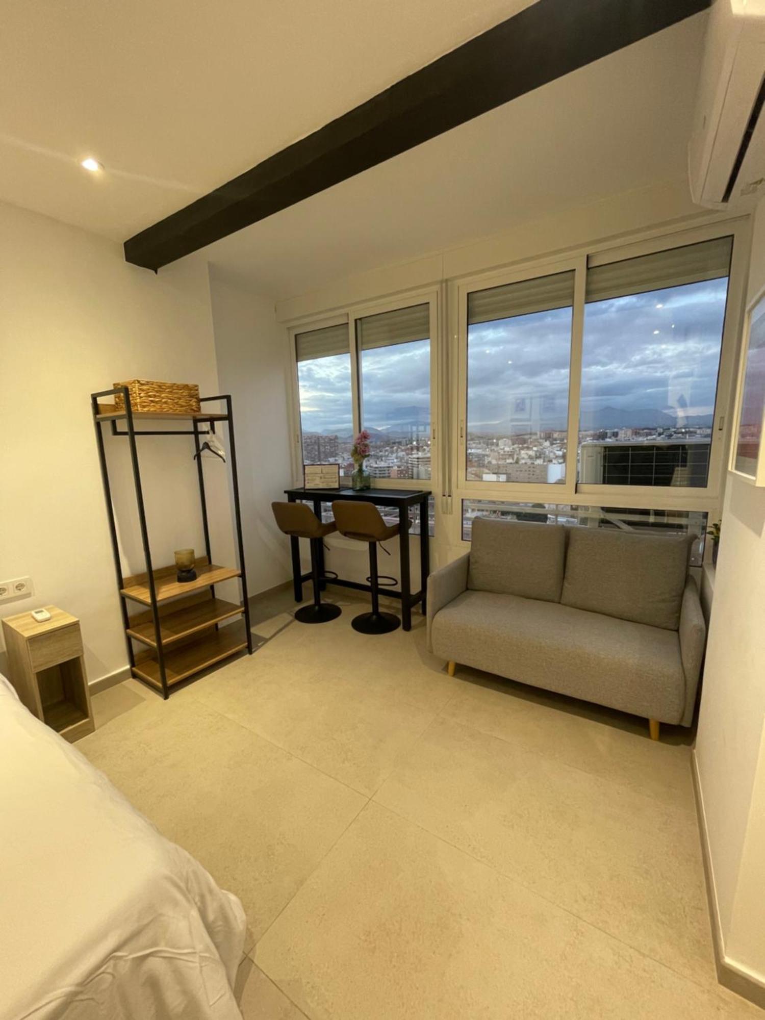 Sky Views Studio In City Centre Аліканте Екстер'єр фото