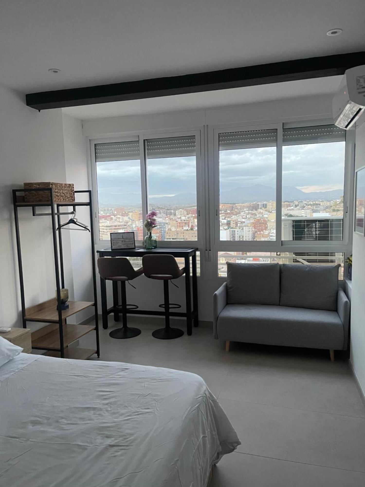 Sky Views Studio In City Centre Аліканте Екстер'єр фото